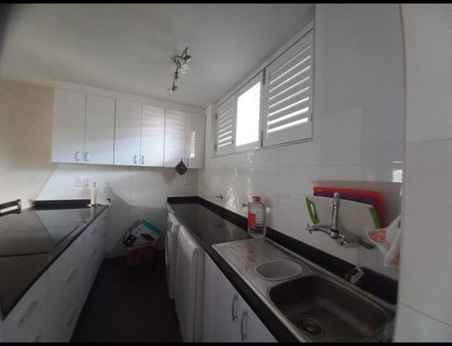 2 BEDROOM APARTMENT FOR SALE IN MALVERN